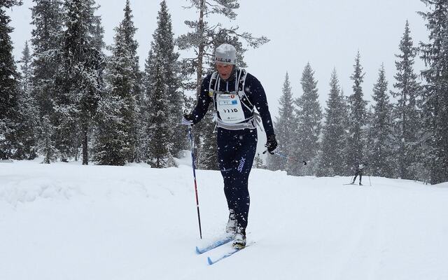 Bent Inglingstad fra Oslo var førstemann i mål på TurBirken på 3:33:05. Her i Kvarstadlia vel halvveis. (Foto: Stein Arne Negård)
