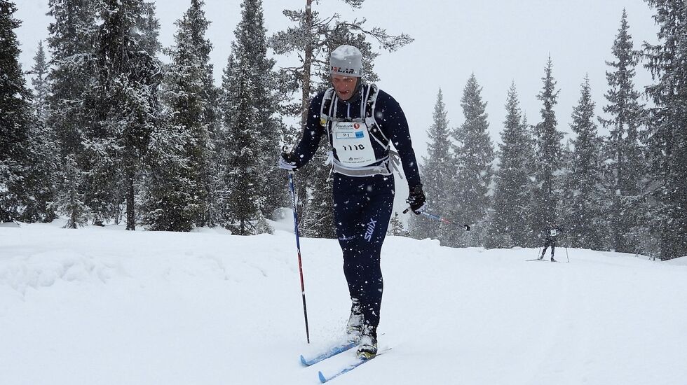 Bent Inglingstad fra Oslo var førstemann i mål på TurBirken på 3:33:05. Her i Kvarstadlia vel halvveis. (Foto: Stein Arne Negård)