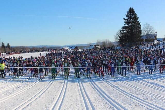 Fra starten for pulje 1 på Tingstadjordet. (Foto fra Birken facebookside)