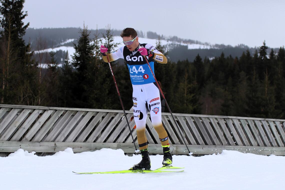 Eirik Sverdrup Augdal i den første bakken på det som skulle bli hans store dag. (Foto: Rolf Bakken)