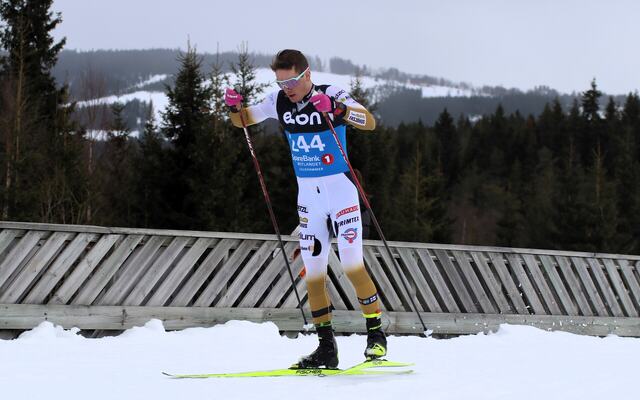 Eirik Sverdrup Augdal i den første bakken på det som skulle bli hans store dag. (Foto: Rolf Bakken)