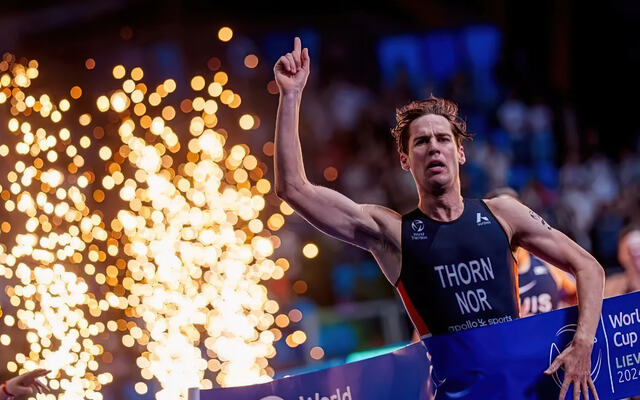 Vetle Thorn tok sin første verdenscupseier i World Cup. (Foto: World Triathlon)