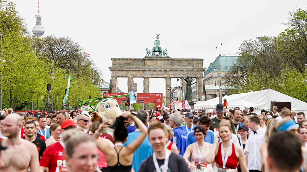 30853 løpere fullførte årets Berlin Halvmaraton, og 598 av dem kom fra Norge. (Foto: arrangøren)