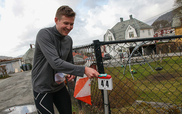 Her er det stempling på posten ved lekeplassen i Hunstadsvingen. (Alle foto: Arne Dag Myking)