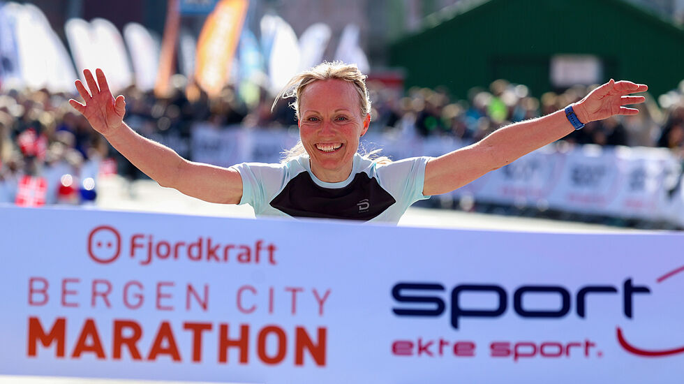 Renate Galleberg vinner for første gang Bergen City Marathon. (Alle foto: Arne Dag Myking)