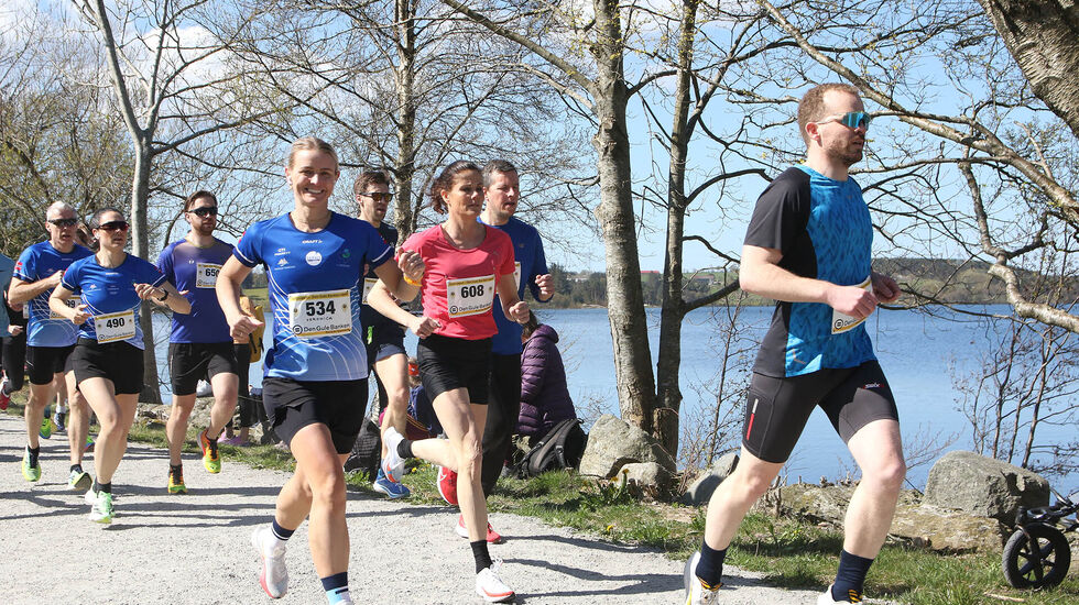 Solskinn, smil og svette ble stikkord for jubileumsutgaven av Siddisløpet. (Foto: Runar Gilberg)