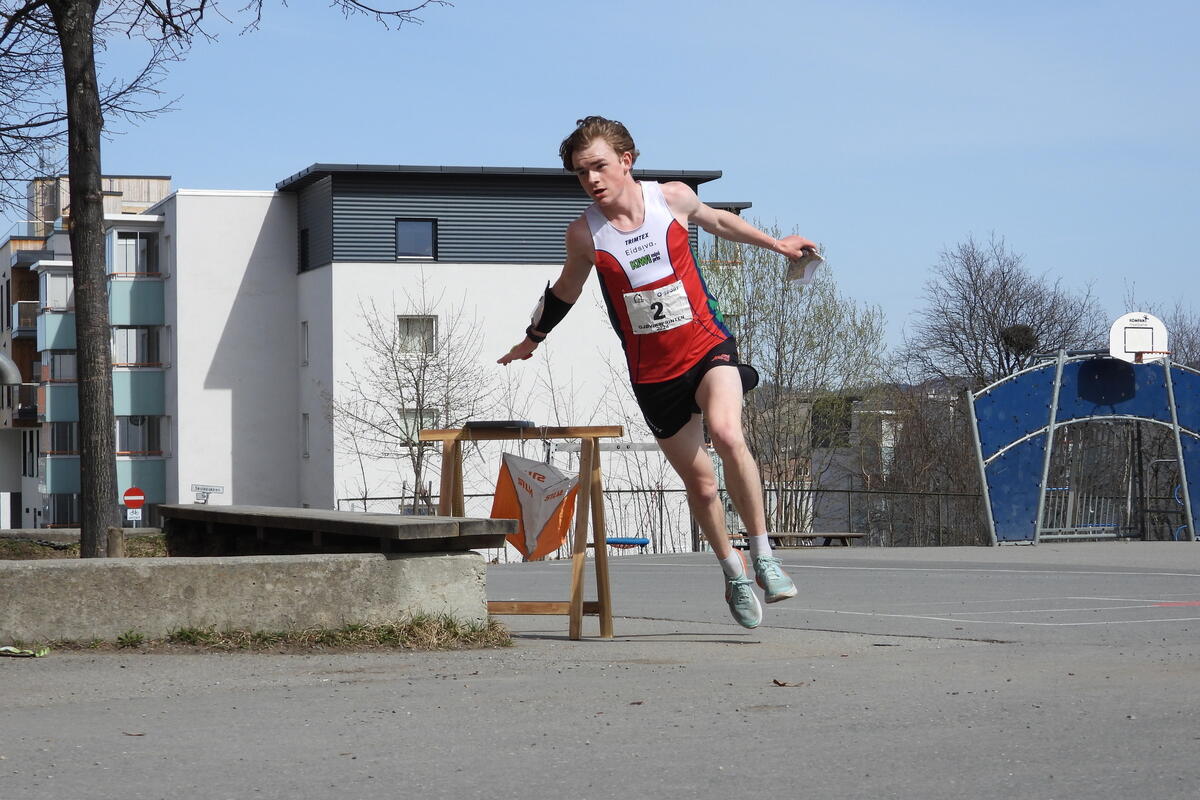 Ola Dåsnes vant jaktstarten med «Runners Choice» i H17.