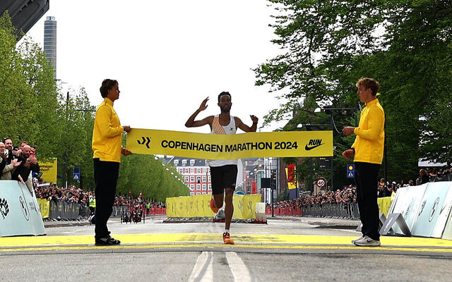 Abdi Gelelchu fra Bahrain vinner København Maraton på tiden 2:09:11. (Foto: arrangør)