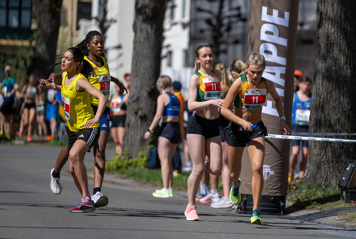 4485 lag fullførte Holmenkollstafetten i år. (Alle foto: Samuel Hafsahl)