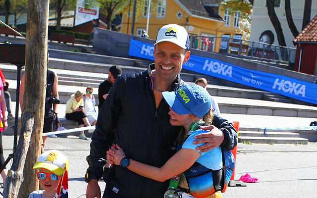 Tobias Dahl Fenre og kona Mari ble begge norgesmestre i NM terrengultra. (Foto: Åsmund Isaksen)