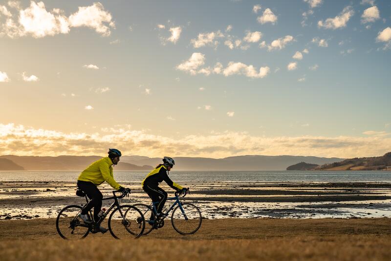 Syklister på Øysand.