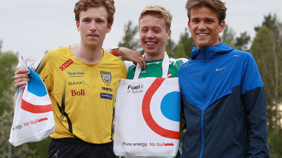 Tre seniorvinnere i Per Halle Invitational: Mathias Flak (5000 meter), Håkon Moe Berg (1500 meter) og Markus Westhagen (800 meter). (Alle foto: Kjell Vigestad)