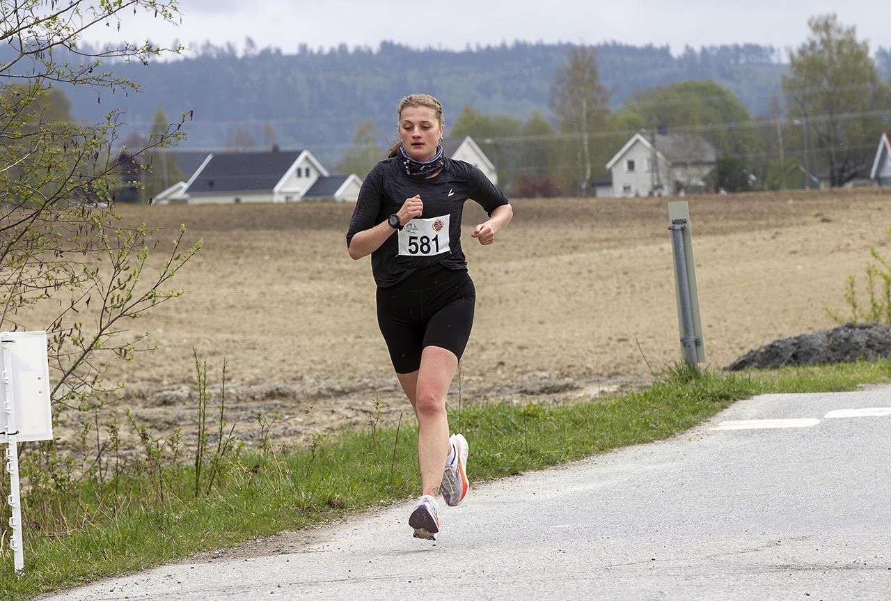 Malene Knutsen Breivik fra SK Vidar løp 10 km på 41.14.jpg