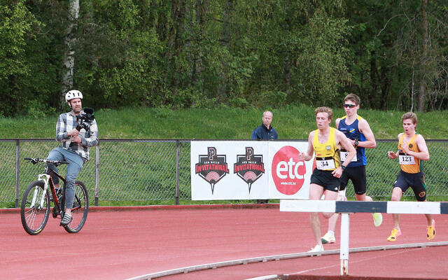 Direktesport følger tett alle løpene i Per Halle Invitational fra kl. 17.55 i dag.