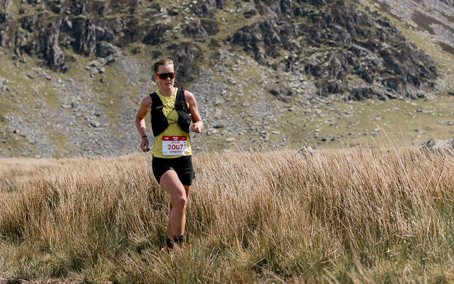 Henriette Albon løp inn til en soleklar seier i Ultratrial Snowdonia. (Foto: UTMB)
