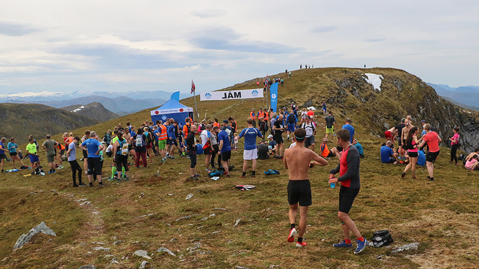 Blåfelden Opp - Fra toppen. (Foto: Arrangøren)