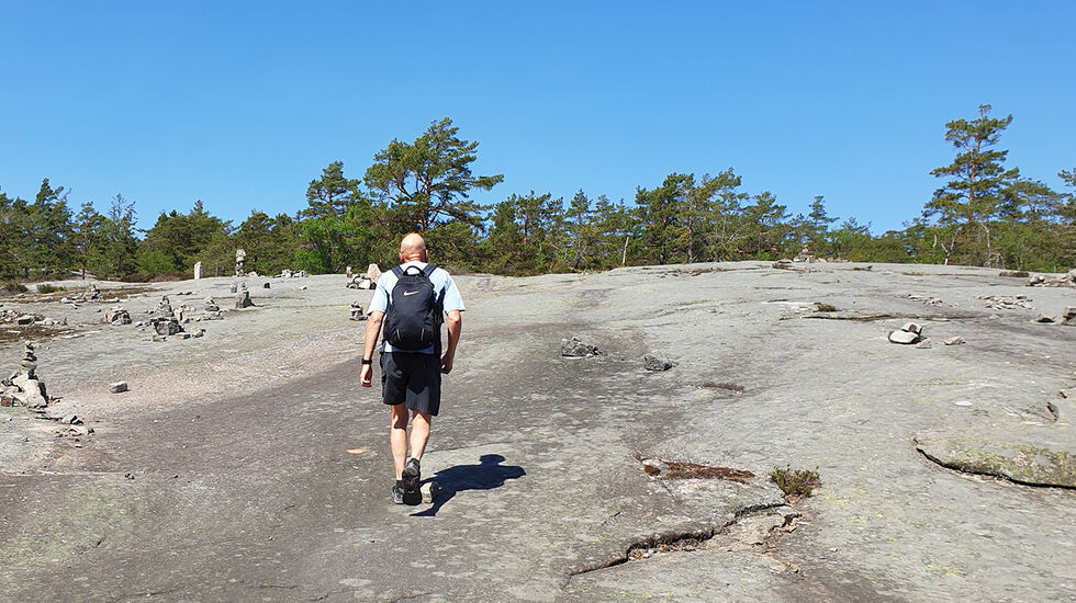 Svaberg, stier, småveier - det er mye fredelig og fint gåterreng å finne. (Foto: Runar Gilberg)