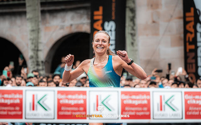 Sylvia Nordskar vinner Zegama Aizkorri. (Foto: @leo_rsl / Golden Trail Series)