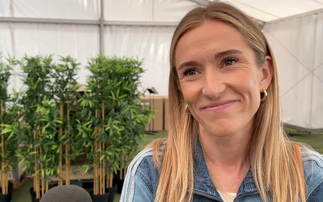 Karoline Bjerkeli Grøvdal er klar for å gå løs på Grete Waitz 45 år gamle norgesrekord på 3000 meter. (Foto: Tom-Arild Hansen)