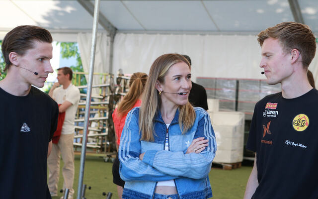 Inspirert av norsk suksess: Andreas Almgren (tv) gir norske treningsprinsipper æren for sin store framgang. Her i selskap med Narve Gilje Nordås og Karoline Bjerkeli Grøvdal på gårdagens pressekonferanse. (Foto: Kjell Vigestad)