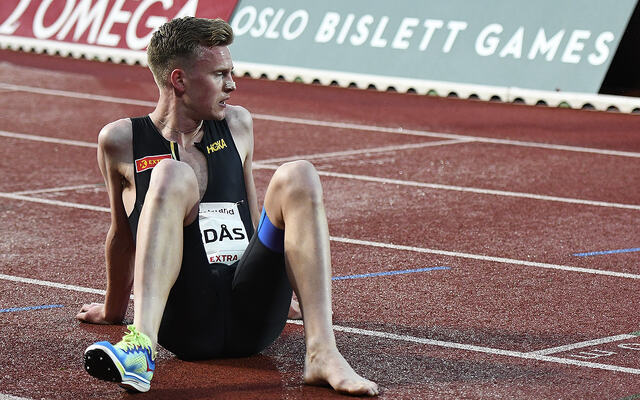 Narve Gilje Nordås etter 1500 meter på Bislett Games. Skomangel. (Foto: Bjørn Johannessen)