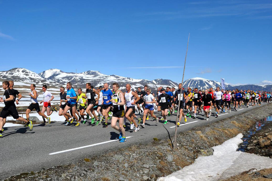 Arkivbilde fra starten av Fjellmaraton. (Foto: valdres.no)