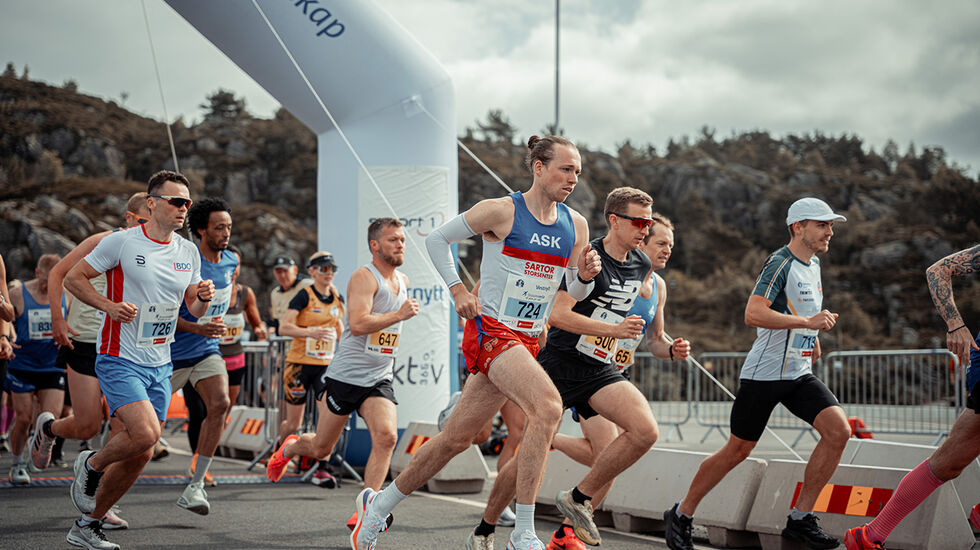 Starten går. (Foto: Rune Lindgren / Sotra)