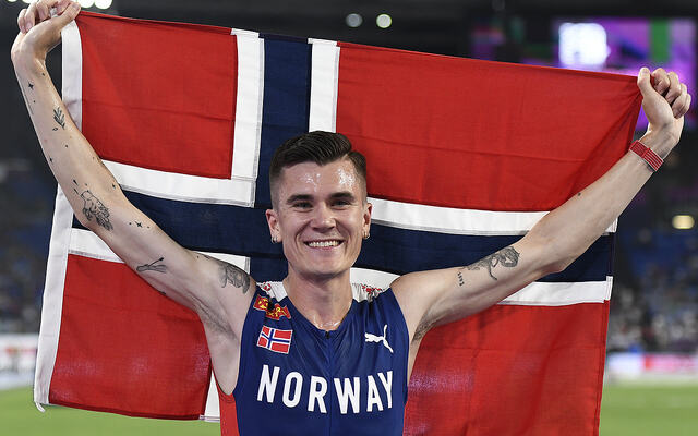 Jakob Ingebrigtsen tok sin tredje EM-tittel på 5000 meter etter et vel gjennomført løp. (Alle foto: Bjørn Johannesen)