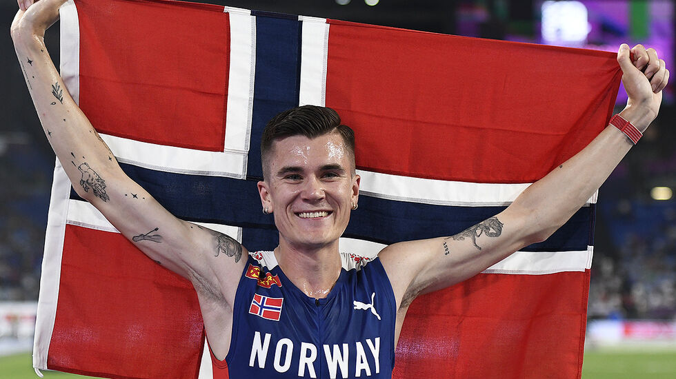 jakob Ingebrigtsen med flagg