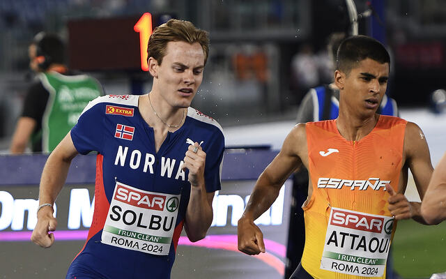 Ole Jakob Høsteland Solbu var posisjonert greit i feltet på den første runden. Her er han i rygg på Mohamed Attaoui fra Spania som tok andreplassen. (Alle foto: Bjørn Johannessen)
