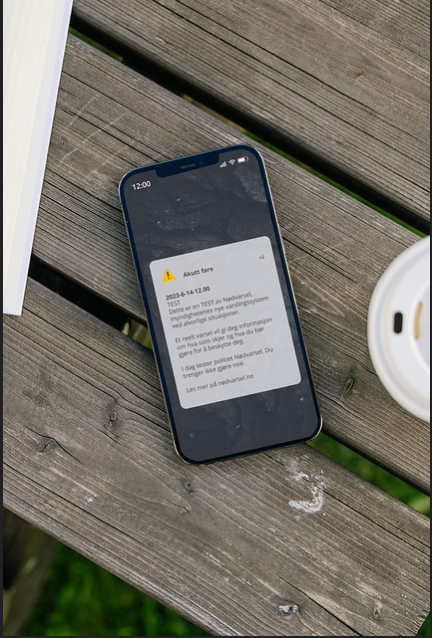 Illustrasjonsbilde av nødvarsel på mobil