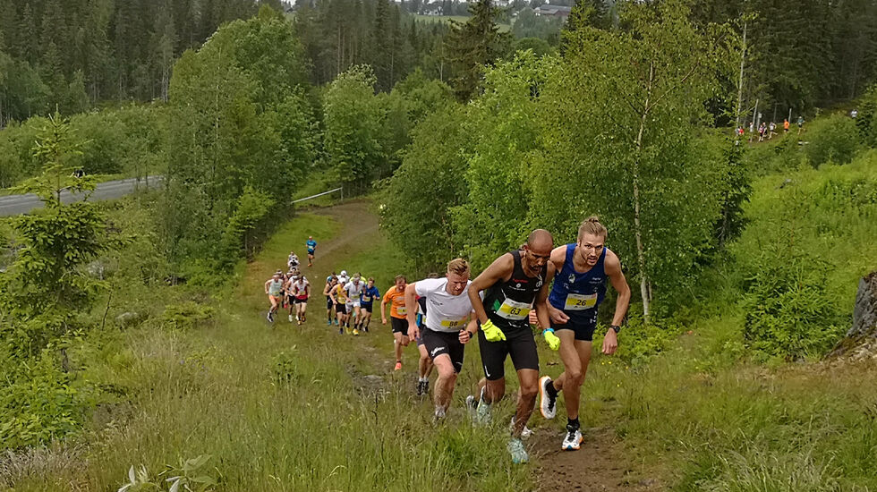 Frew Zenebe Brkineh (63), Elmer Mulleri Skalle (26) og Joar Thele (88). Det var ingen av disse som vant til slutt, men Brkineh tok andreplassen. (Foto: Rolf Bakken)