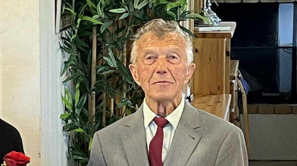 Rolf Hansen på sin 90-årsdag på Furumoen på Galterud søndag 23. juni. (Foto: Heidi Aarstad)