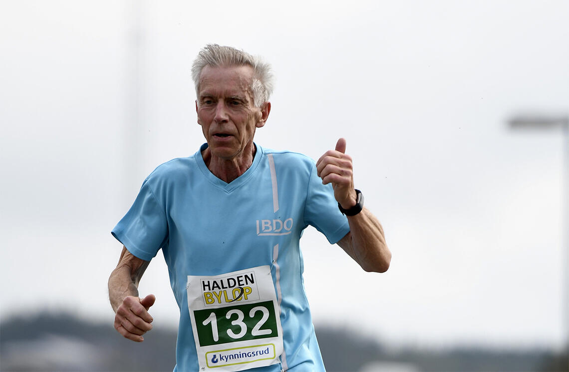 Henrik Lund Raagaard har konkurrert i løping i mindre enn 10 år, men har satt en rekke rekorder både i 75- og 80-årsklassen. (Arkivfoto: Bjørn Johannessen)