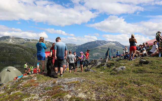 Snart blir det motbakkeløp opp til denne toppen igjen. (Foto: Arne Dag Myking)
