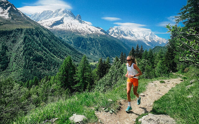 Sylvia Nordskar har et nesten uendelig nettverk av stier å utforske på sitt nye hjemsted i Chamonix. (Foto: privat)