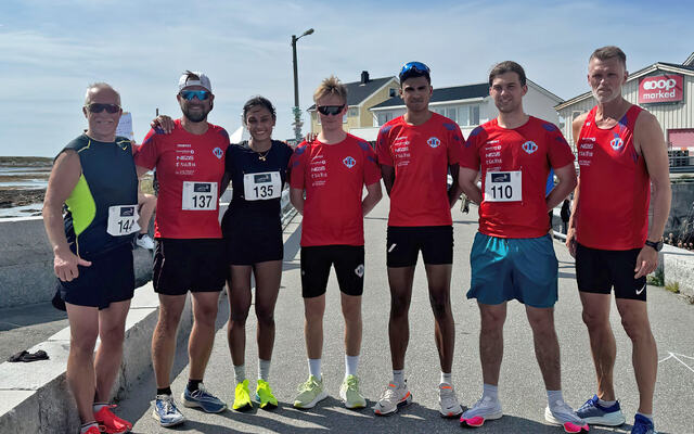 Aure IL sørget for mange medaljer på 10 km. Fra venstre: Dag Oddvar Nordheim, Øystein Nordheim, Meera Sagli, Mathias Lillehagen, Kristoffer Sagli, Kasper Sagli og Håvard Sagli. (Foto: Arrangøren)