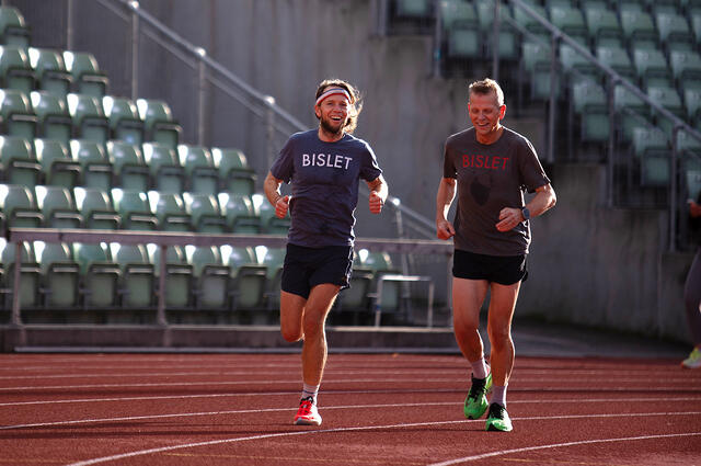 Sankthanshaugen Løpeklubb har vanligvis fellestreninger på Bislett på fredager. 23. august inviterer de til konkurranse på 5000 m. (Foto: Sankthanshaugen Løpeklubb)