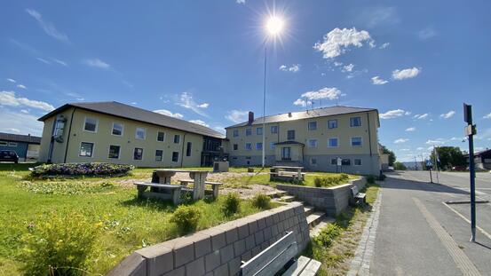 Båtsfjord rådhus sommer