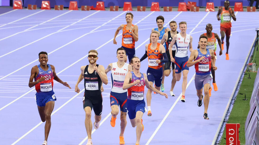 Jakob Ingebrigtsen inn til 4. plass i finalen på 1500 meter, mens Narve Gilje Nordås ble nummer 7. Amerikanske Cole Hocker tok gullet med olympisk rekord på 3.27,65. (Foto: Geir Owe Fredheim / Team Norway)