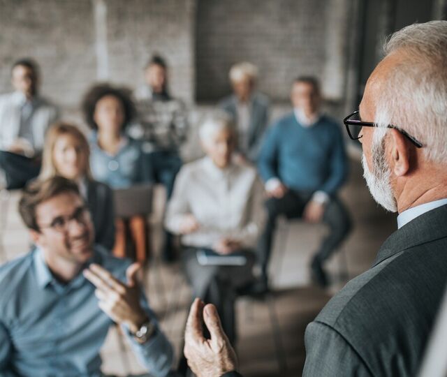 Redd for å holde taler? Her er syv råd for å mestre det