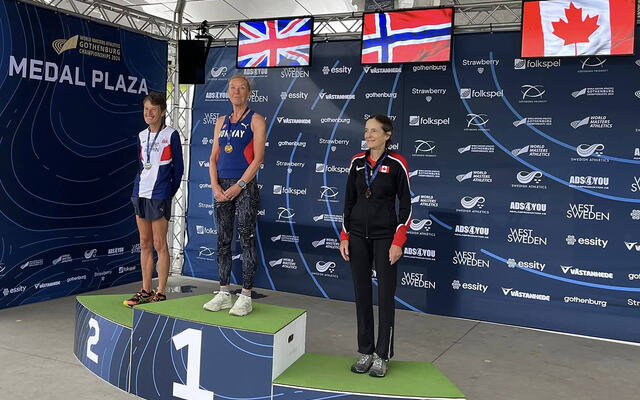 Synøve Brox vant VM-gull på 5000 m i veteranklassen W65. (Foto fra WMAC 2024 sin facebookside)