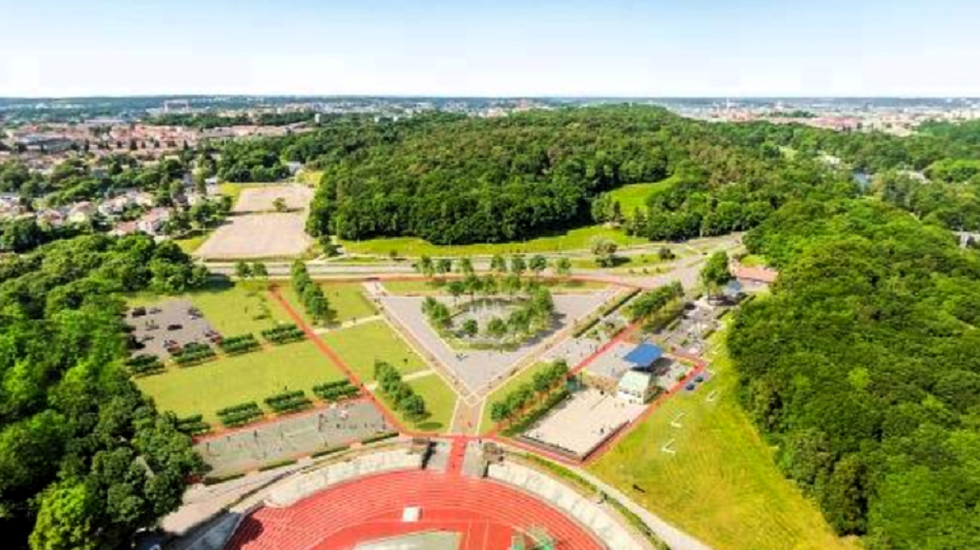 Slottskogen med Slottskogvallen i forgrunnen hvor 10 km kappgang, 10 km gateløp og halvmaraton går av stabelen under World Masters Athletics Championships i Göteborg. (Arrangørfoto)