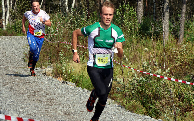 Kasper Fosser, Heming.