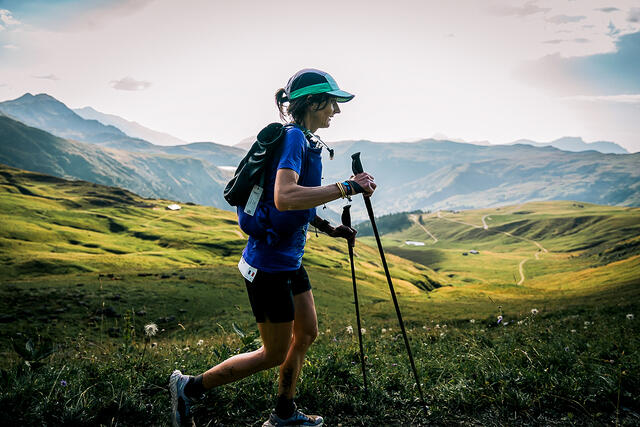 Marie Dohin sørget for fransk seier i kvinneklassen. Det ble fransk triumf også hos herrene. (Foto: UTMB)