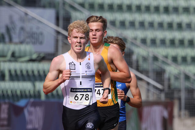 Lars Svorkdal løp til gull på 3000 meteren under UM på Bislett stadion (Foto: Dag Egil Eliassen)