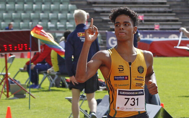 Håkon Sørstad vant 1500 meter hinder på ny aldersrekord på Bislett. Han var i U18-EM-finalen tidligere i sommer. (foto: Torbjørn Fjellheim)