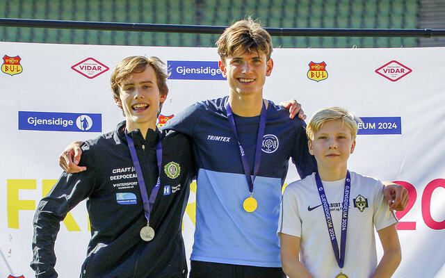 Premiepallen på 2000 meter for G-15: Elias Landøy Rasmussen, Karl Oraug Rygh og Per August Halle Haugen. (Foto: Torbjørn Fjellheim)