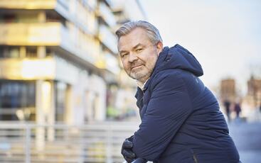 Mange ledere sliter med balansen mellom jobb og privatliv, og føler seg ofte fanget mellom krav fra arbeidsgivere, kolleger og ansatte, samtidig som de prøver å ha et liv utenfor jobben. Fotograf: Bård Gudim.