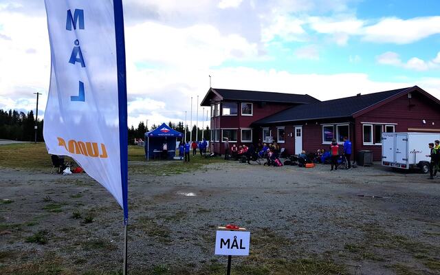Kveldens samlingsplass på Veldre sag. (Foto: Stein Arne Negård)